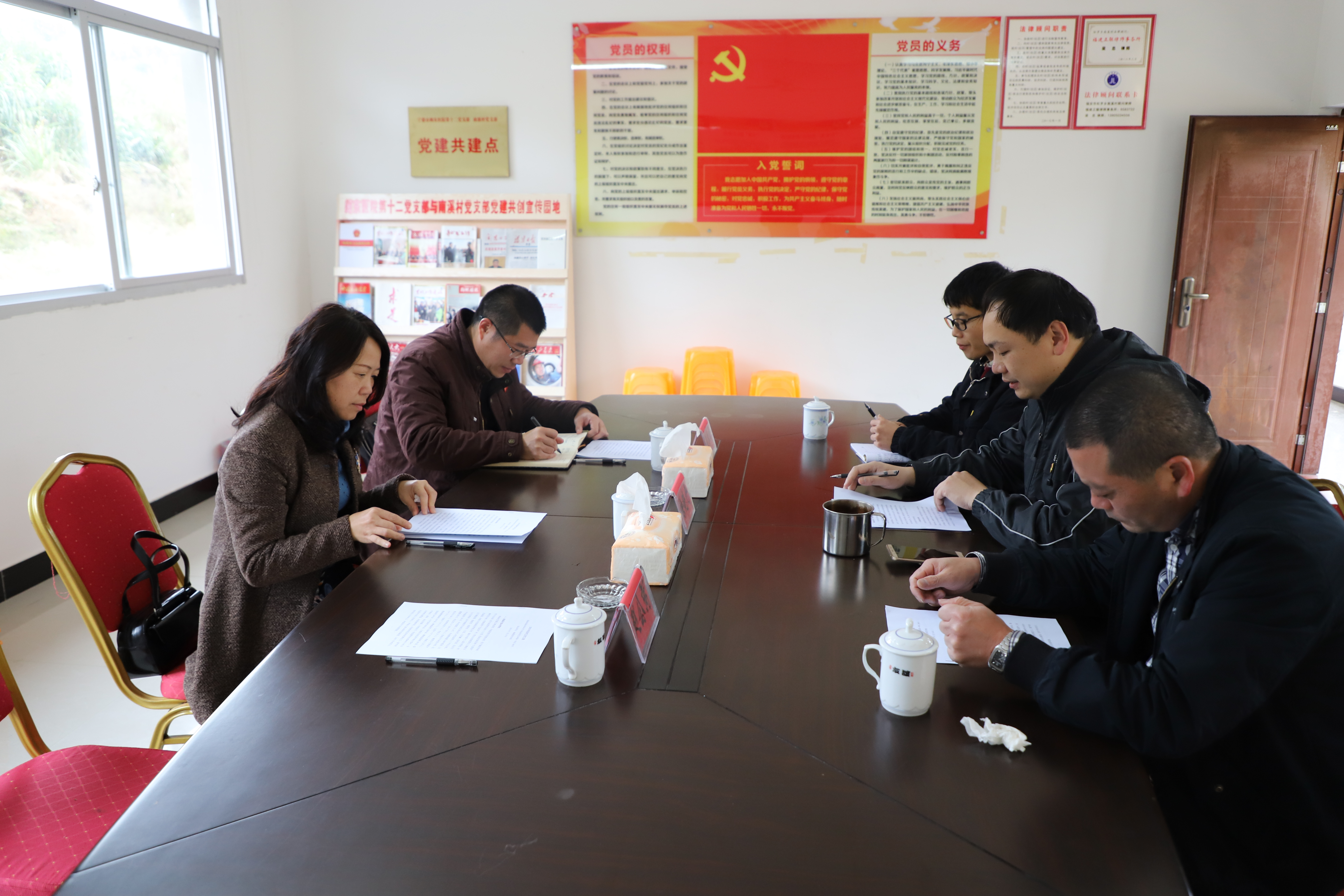 徐晓丹副书记入村看望慰问困难群众